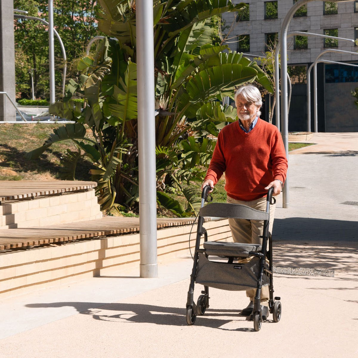 Playcare R01 Walking Aid with Cart & Seat