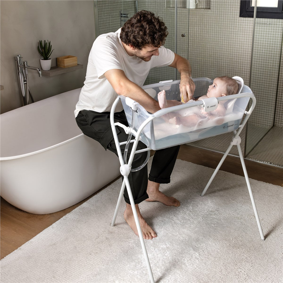 Jane Stand, Support for Oasis Bathtub