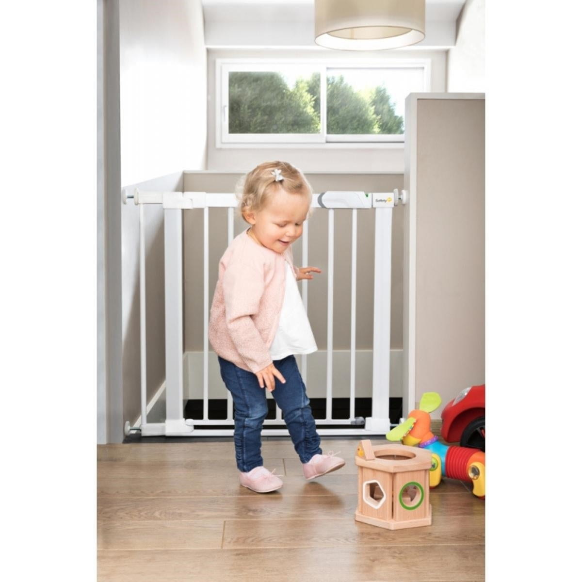 Safety 1st Flat Step Pressure Gate (73-80cm)