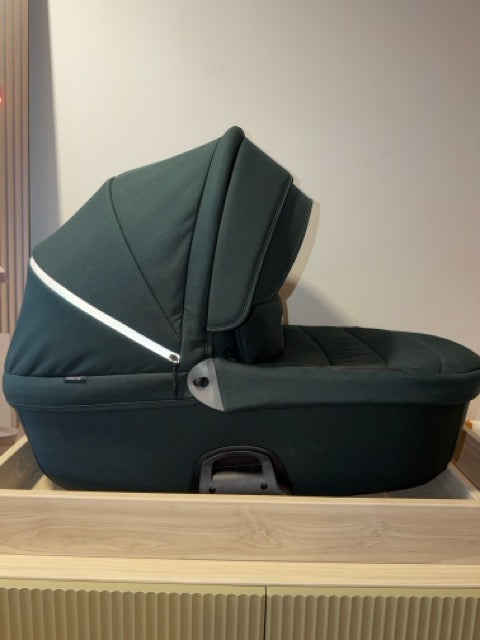 Noordi Fjordi V2 Limited Edition With Travel Carrier Car Seat - Forest Green (OPEN BOX)