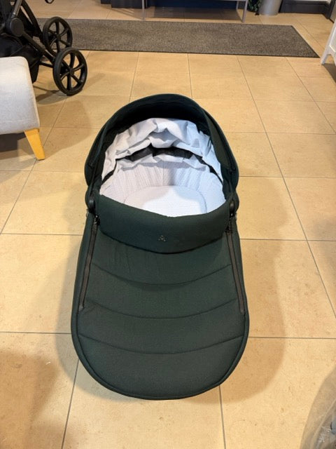 Noordi Fjordi V2 Limited Edition With Travel Carrier Car Seat - Forest Green (OPEN BOX)