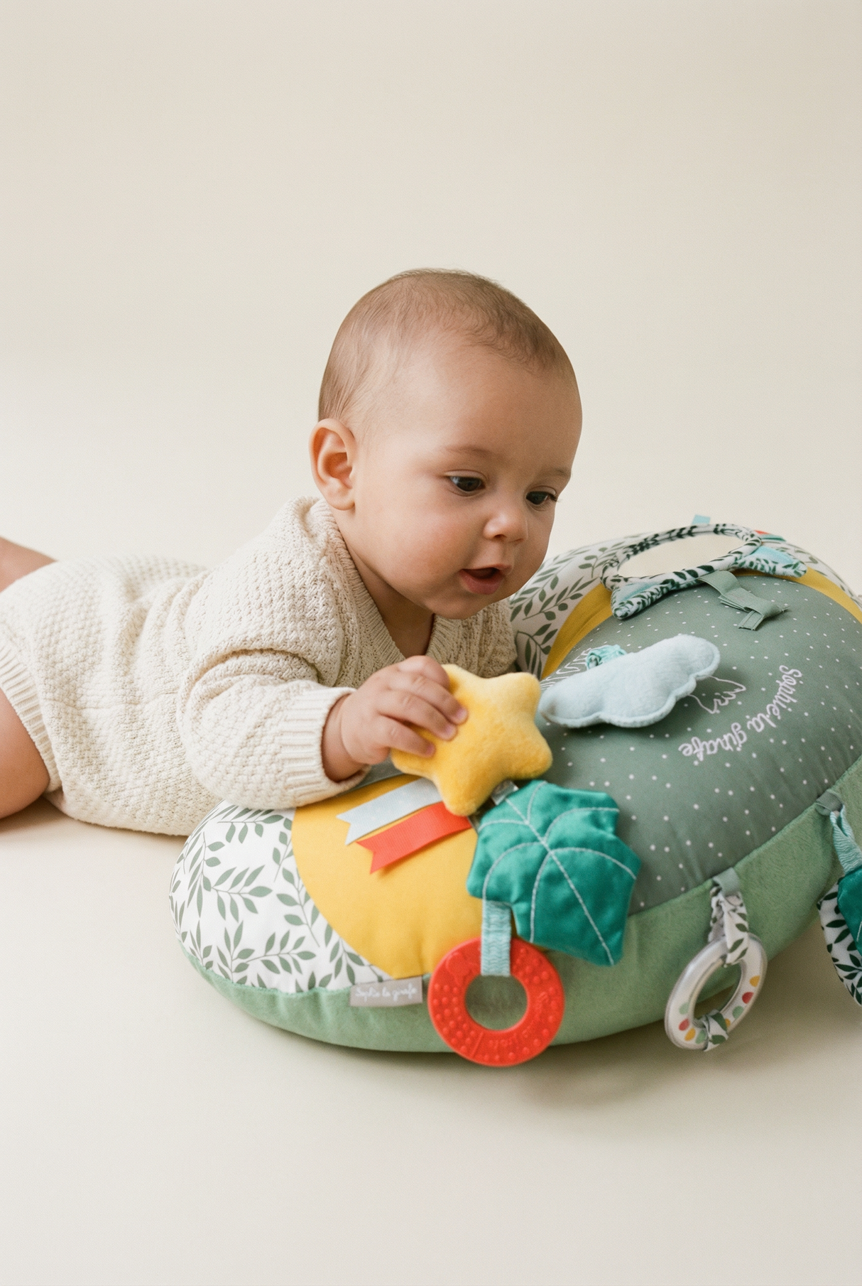 Sophie la girafe® - Cosy Play Cushion