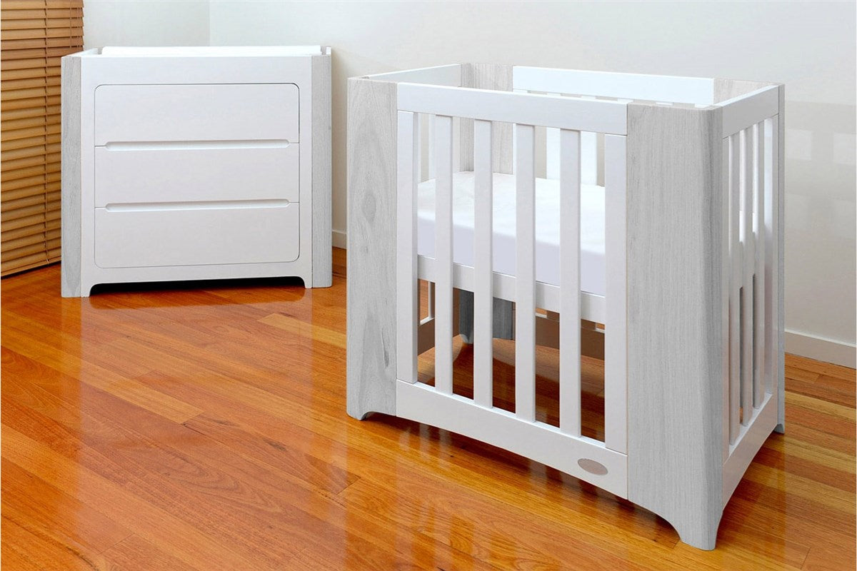 Cocoon Change Area Dresser, White / Grey