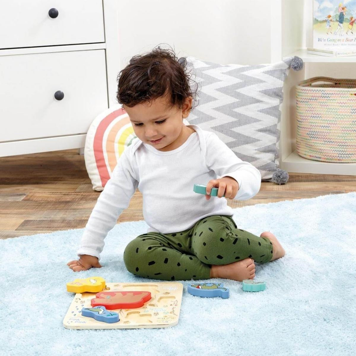 Rainbow Designs We Are Going On a Bear Hunt Wooden Shape Puzzle