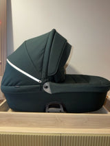 Noordi Fjordi V2 Limited Edition With Travel Carrier Car Seat - Forest Green (OPEN BOX)