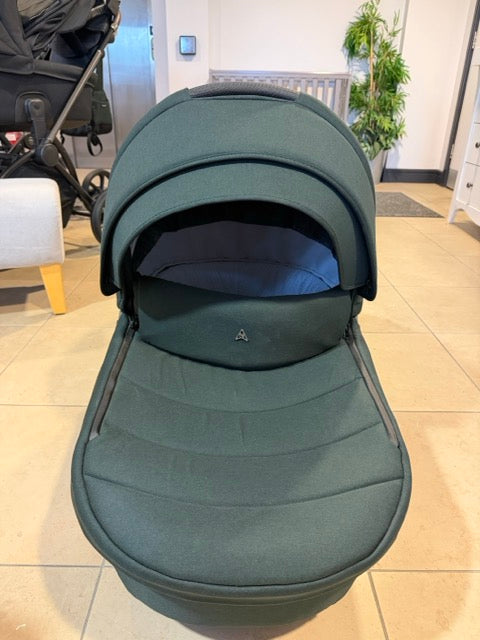 Noordi Fjordi V2 Limited Edition With Travel Carrier Car Seat - Forest Green (OPEN BOX)