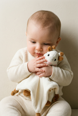 Sophie la girafe® - Comforter with Soother Holder