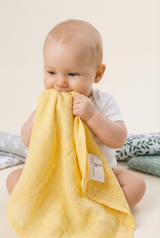 Sophie la girafe® – 4 Coloured Swaddles Gift Set